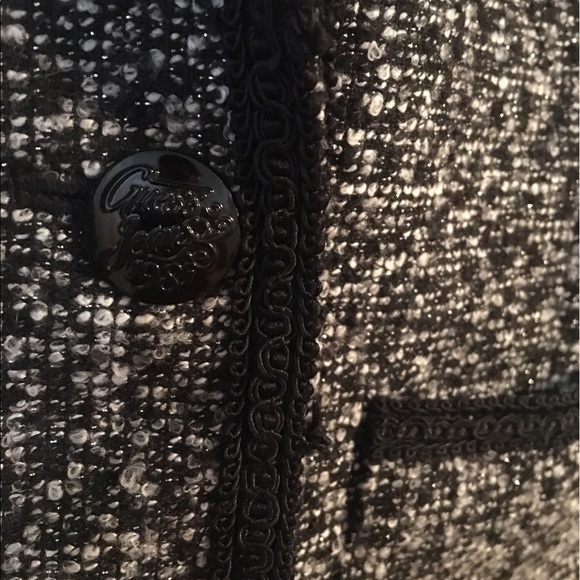 Guess cool blazer ✂️soon✂️Open for trade or offers - Picture 4 of 8